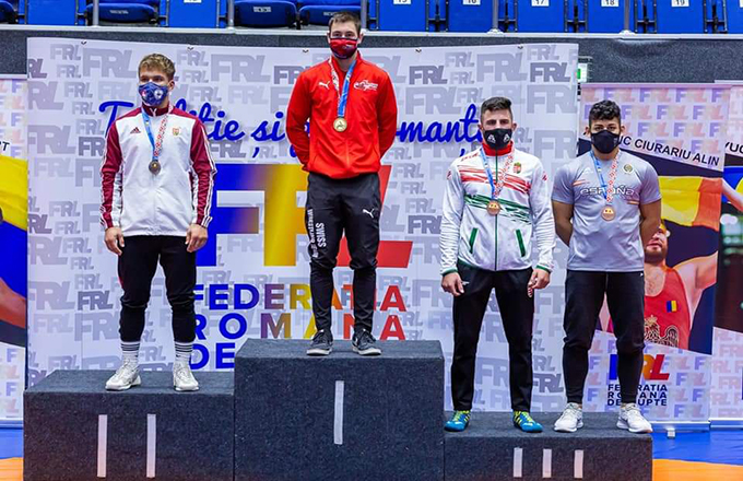 Junior G. Benitez Bronce en Rumania